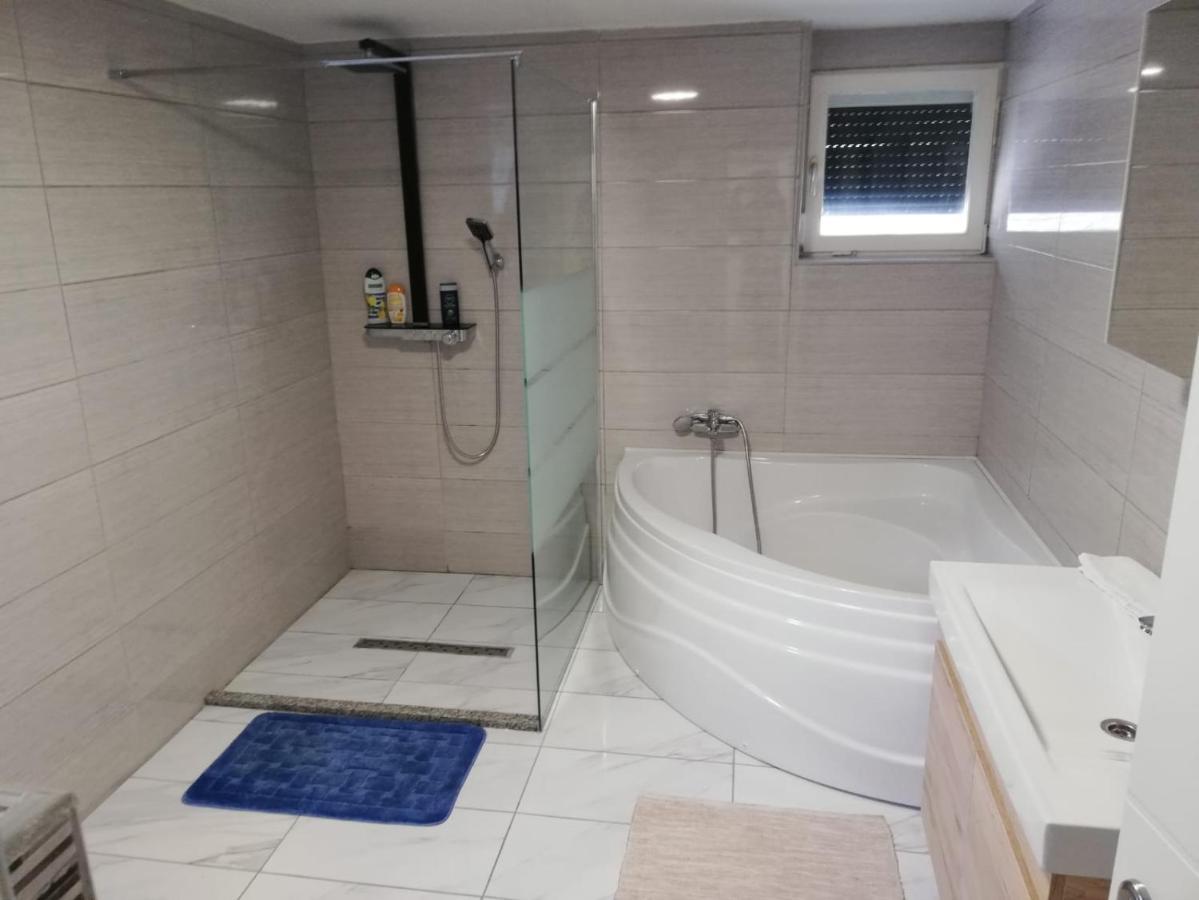 Vila S Bazenom Deluxe - Gti Zagreb Ngoại thất bức ảnh